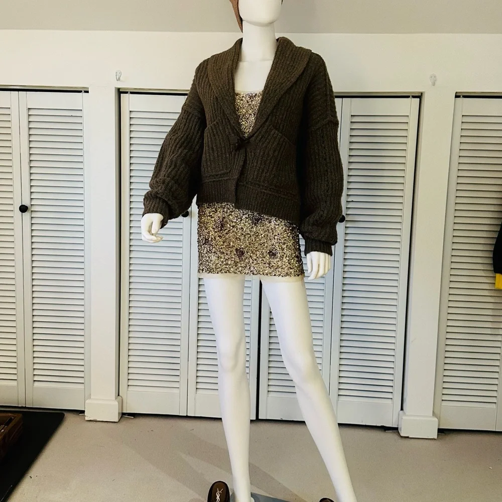 “The Standout Guarantee” 3 piece outfit featuring Arden B. sheer sequin dress. - Picture 4 of 11